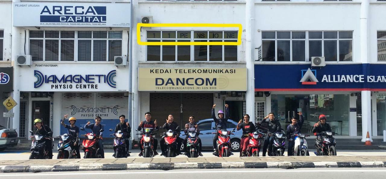 11 Pensione Malacca Exterior photo